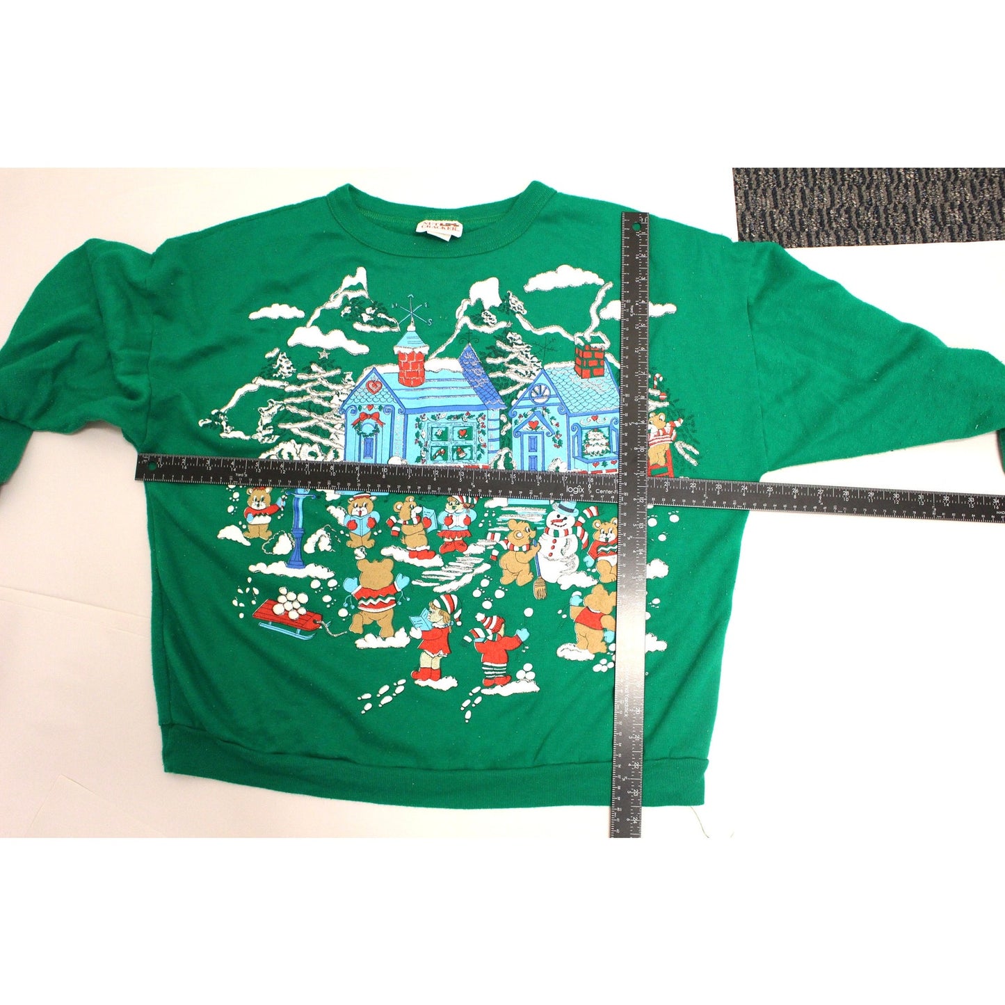 Vintage Holiday Merry Christmas Seasons Greetings Sweatshirt Large