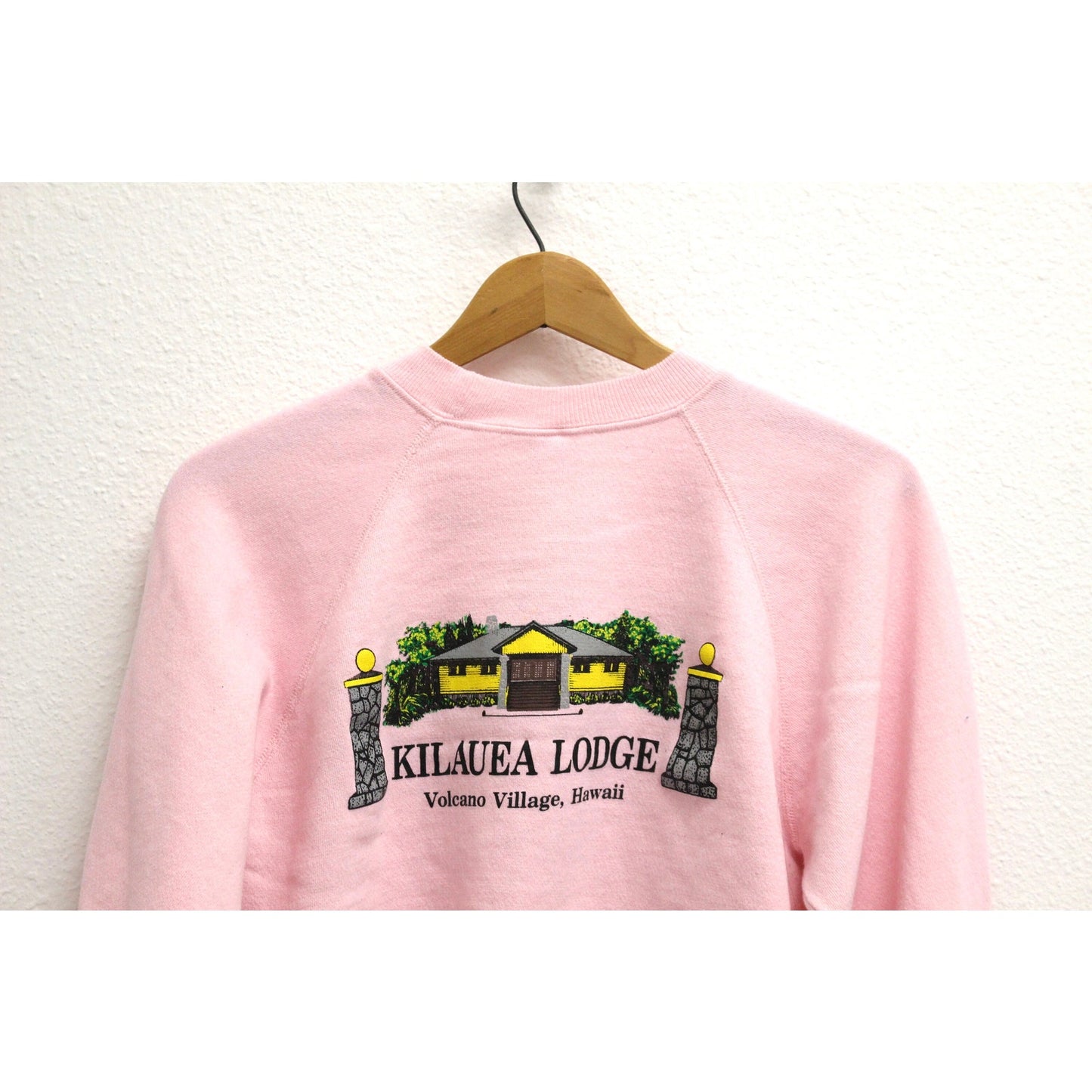 Vintage Kilauea Lodge Hawaii Volcano Village Sweatshirt Large