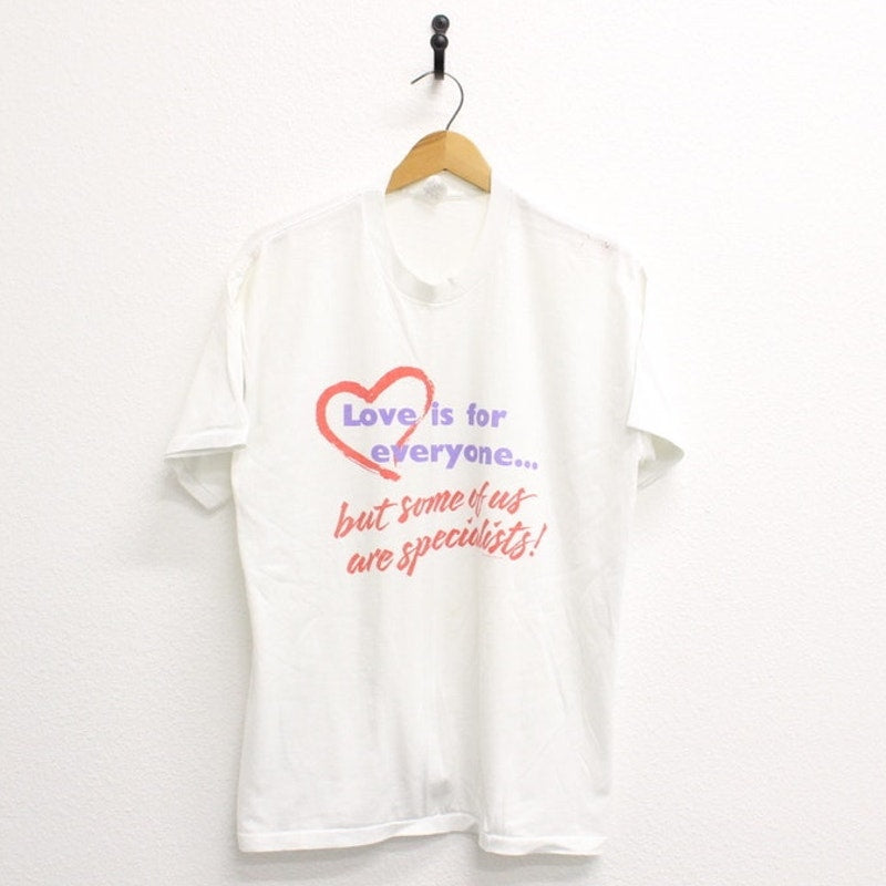 Vintage Love Specialist T Shirt XL