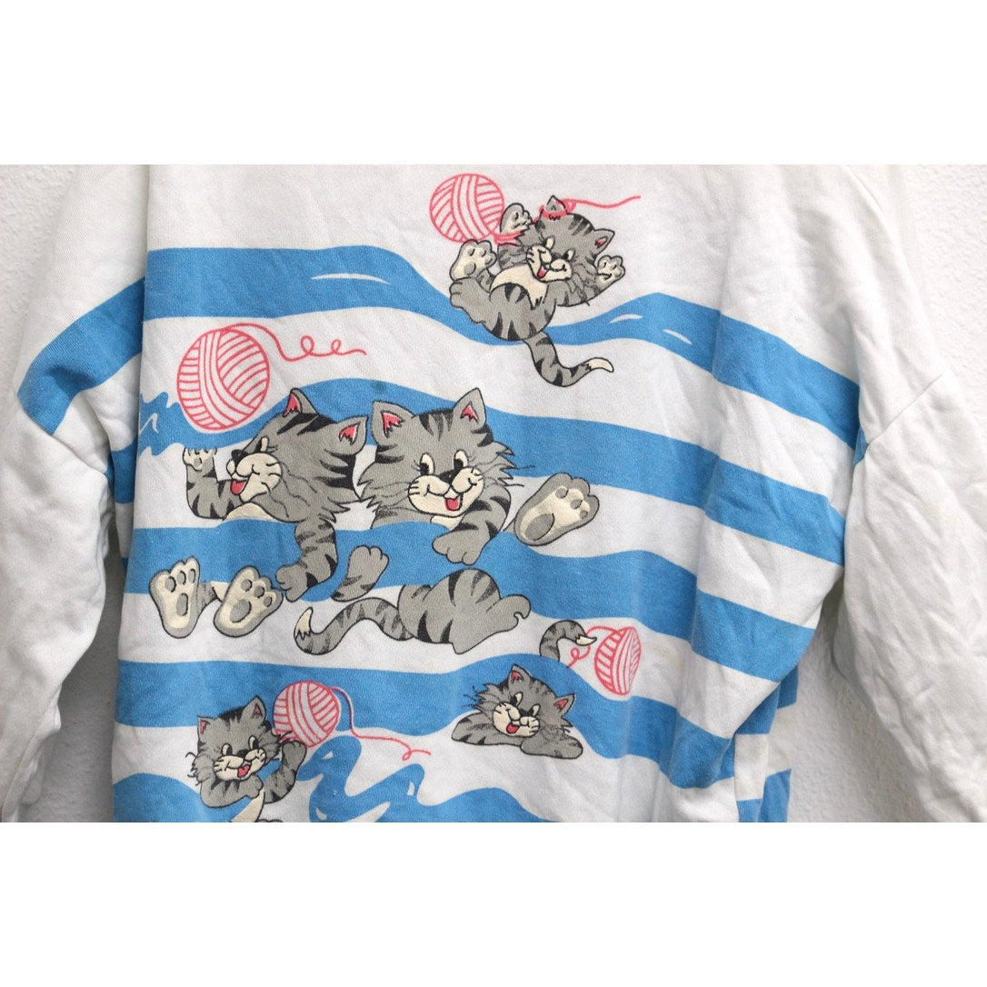 Vintage Kitty Cats Playing with Yarn Sweatshirt Large