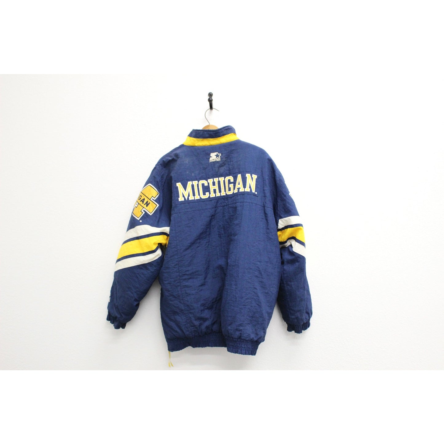 Vintage University of Michigan Wolverines Windbreaker Starter Jacket Large