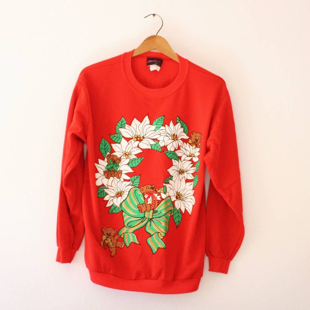 Vintage Merry Christmas Teddy Bear Wreath Sweatshirt Medium