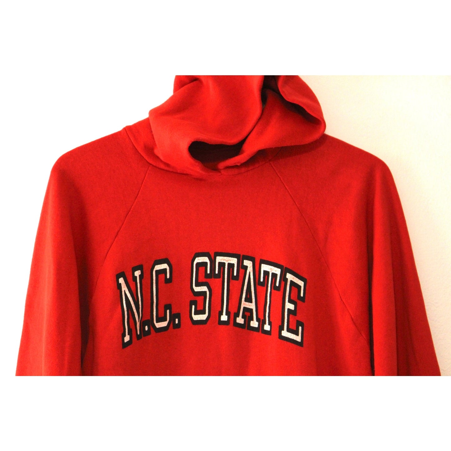 Vintage North Carolina State University Wolfpack Hooded Sweatshirt Medium